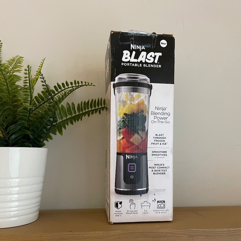 Ninja Blast Portable Blender 18oz – USB-C Rechargeable, On-The-Go Smoothies